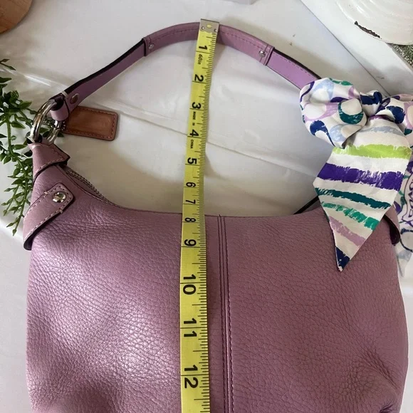 Coach Lilac Penelope Hobo Bag with Elegant Crescent Design - Picture 10 of 10